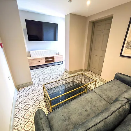 Apartmán 6 Bed Corporate House - 12 Pendennis Park *